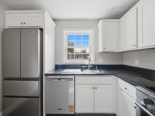 condo with 2 bedroom, West Springfield MA ES105586553