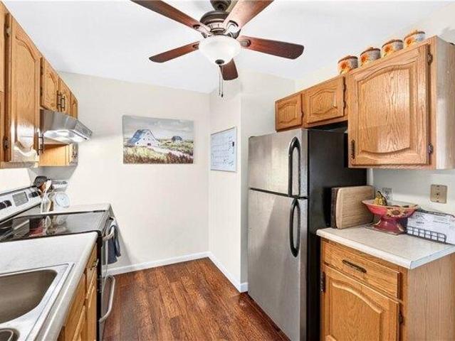 condo with 2 bedroom, West Warwick RI ES104902515