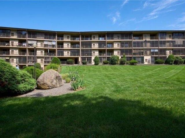 condo with 2 bedroom, West Warwick RI ES105476853