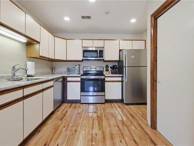 condo with 2 bedroom, West Warwick RI ES105537665