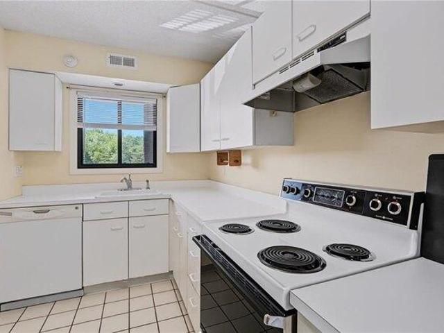 condo with 2 bedroom, West Warwick RI ES105680346