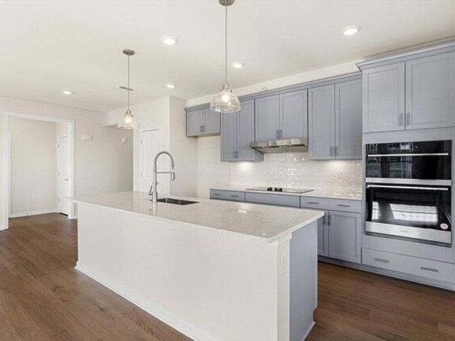condo with 2 bedroom, Westborough MA ES105365725