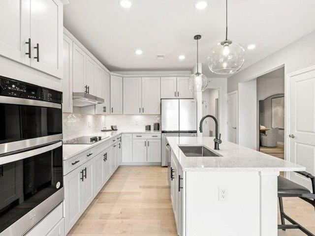 condo with 2 bedroom, Westborough MA ES105367412