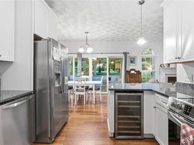 condo with 2 bedroom, Westerly RI ES105653073