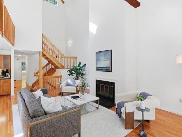 condo with 2 bedroom, Westford MA ES105425147