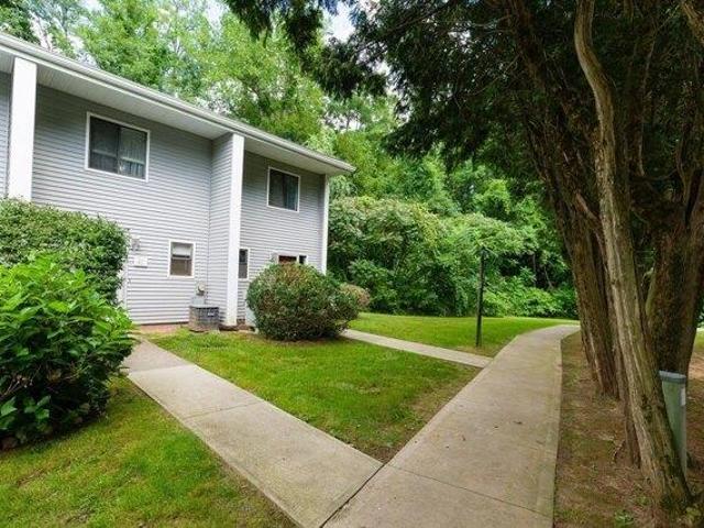 condo with 2 bedroom, Westfield MA ES105340909