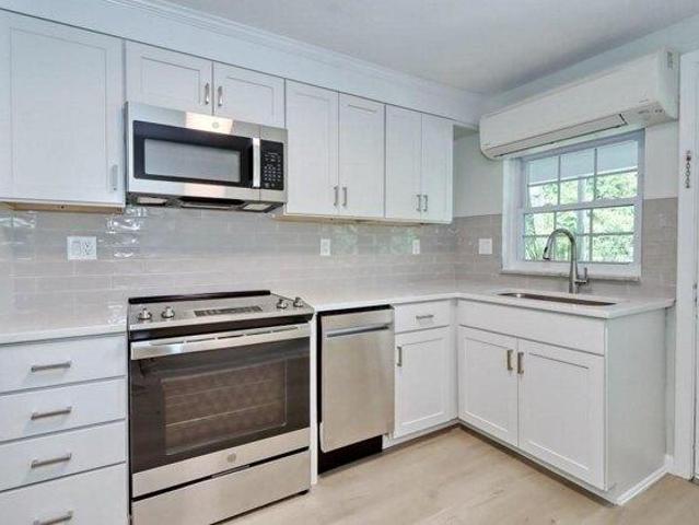 condo with 2 bedroom, Westwood MA ES105443521