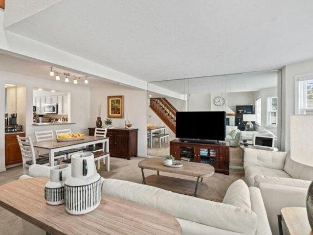 condo with 2 bedroom, Weymouth MA ELS103500546