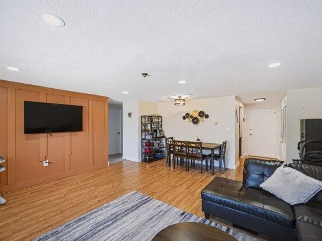 condo with 2 bedroom, Weymouth MA ES105475689