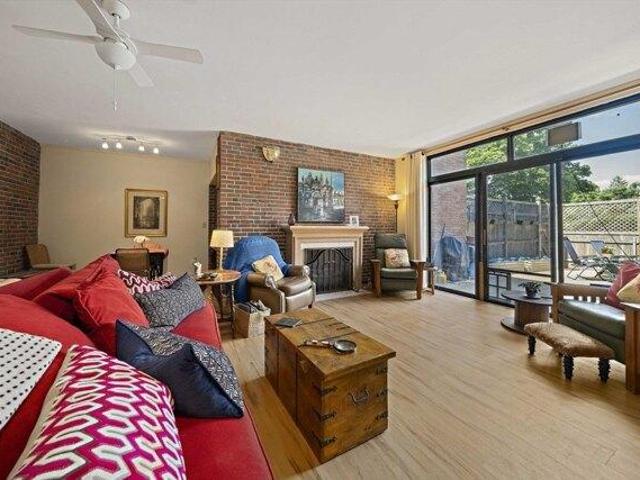 condo with 2 bedroom, Weymouth MA ES105417555