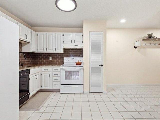 condo with 2 bedroom, Weymouth MA ES105427396