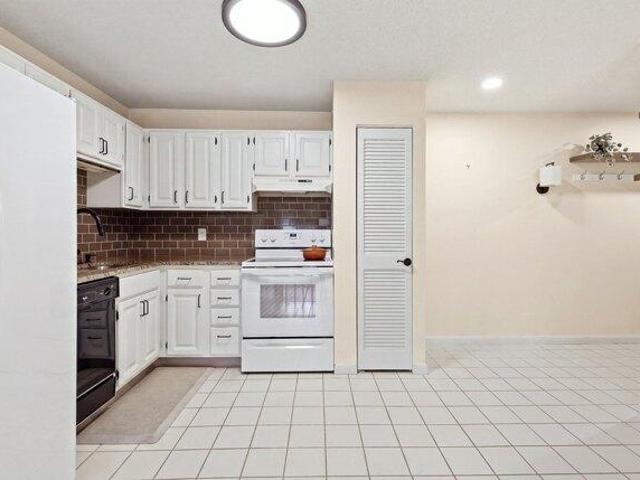 condo with 2 bedroom, Weymouth MA ES105553380