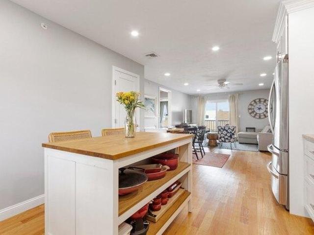 condo with 2 bedroom, Weymouth MA ES105609524