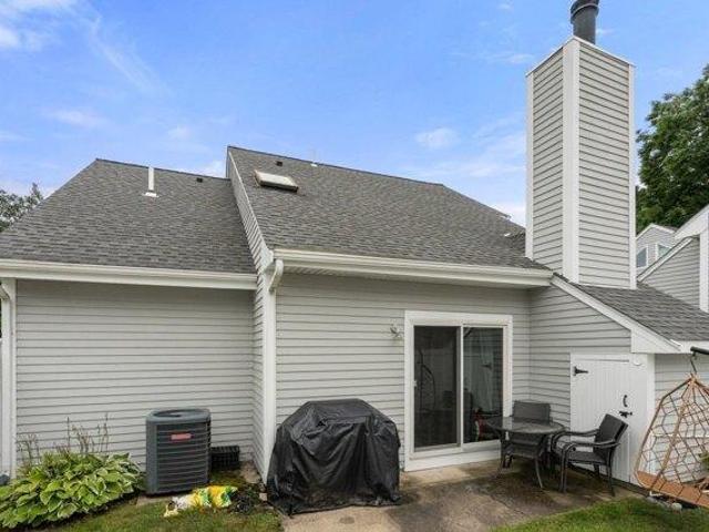 condo with 2 bedroom, Weymouth MA ES105632673