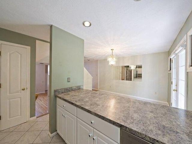 condo with 2 bedroom, Whitman MA ES105611897