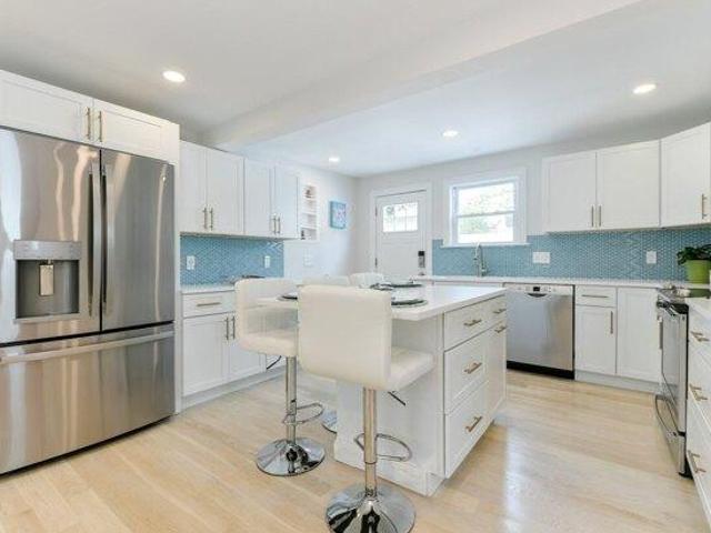 condo with 2 bedroom, Winthrop MA ES105512410