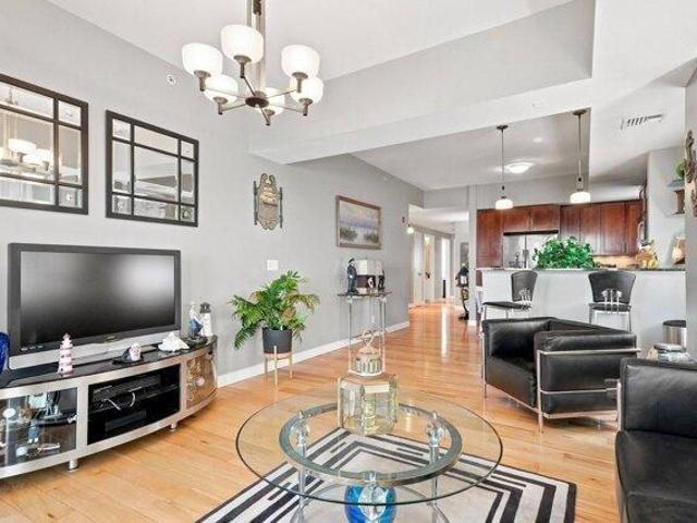 condo with 2 bedroom, Winthrop MA ES105630852