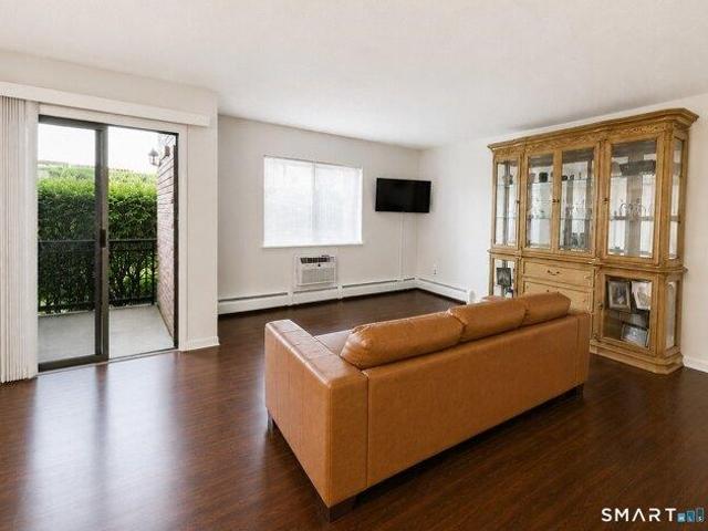 condo with 2 bedroom, Windsor CT DS103499181