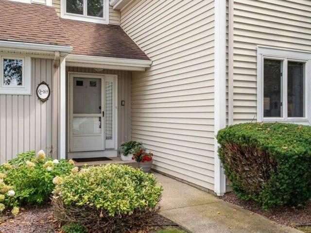 condo with 2 bedroom, Wilbraham MA ES105400304