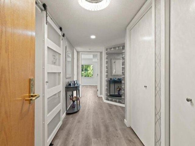 condo with 2 bedroom, Woburn MA ES105613151