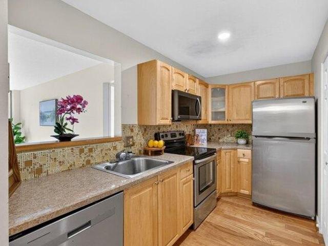 condo with 2 bedroom, Woburn MA ES105367046