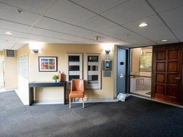 condo with 2 bedroom, Worcester MA ES104480430