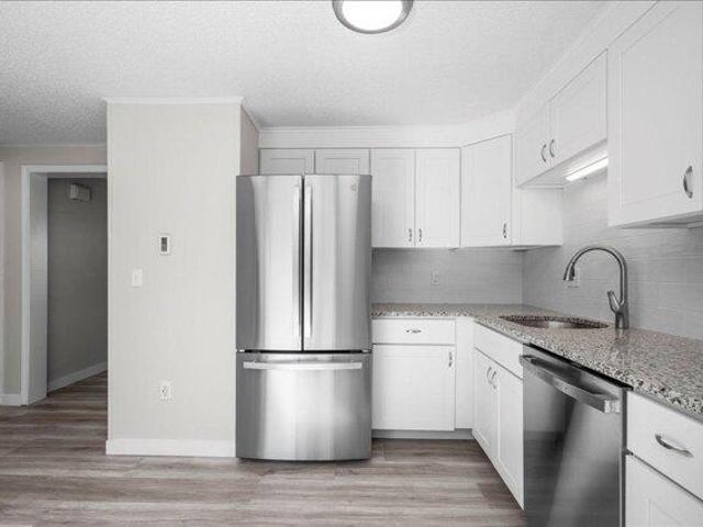condo with 2 bedroom, Worcester MA ES104510773