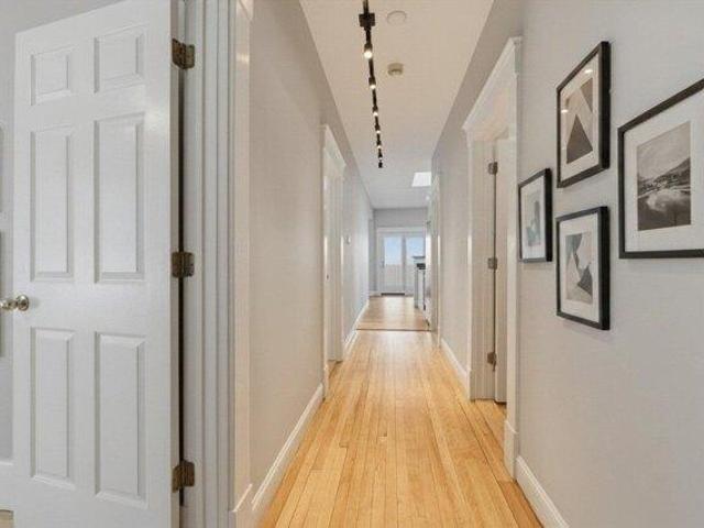 condo with 2 bedroom, Worcester MA ES104375377