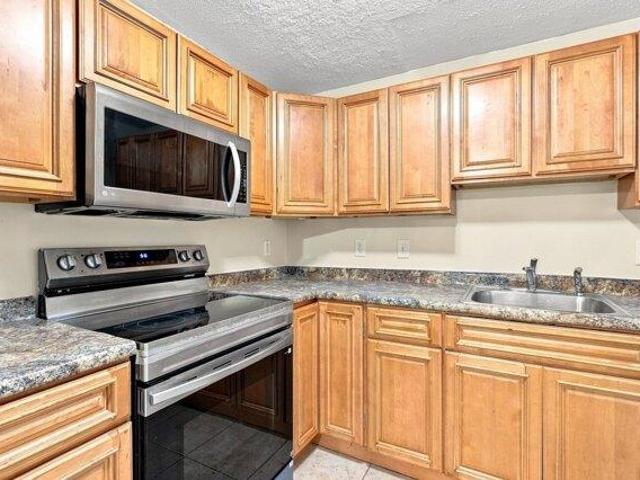 condo with 2 bedroom, Worcester MA ES105576264