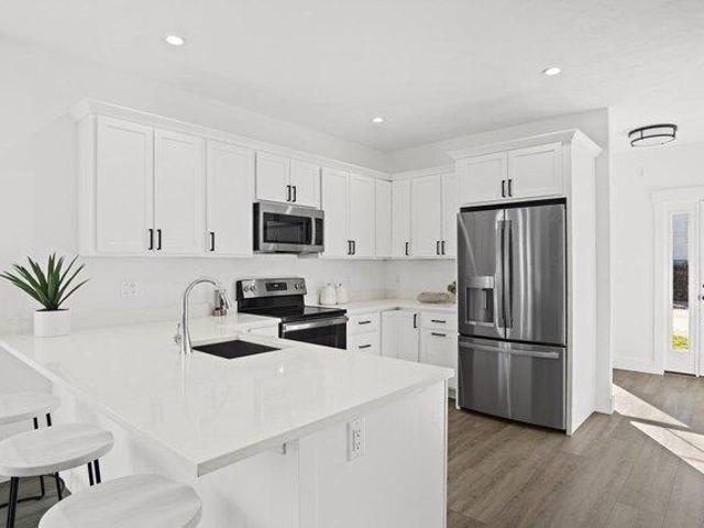 condo with 2 bedroom, Worcester MA ES105254705