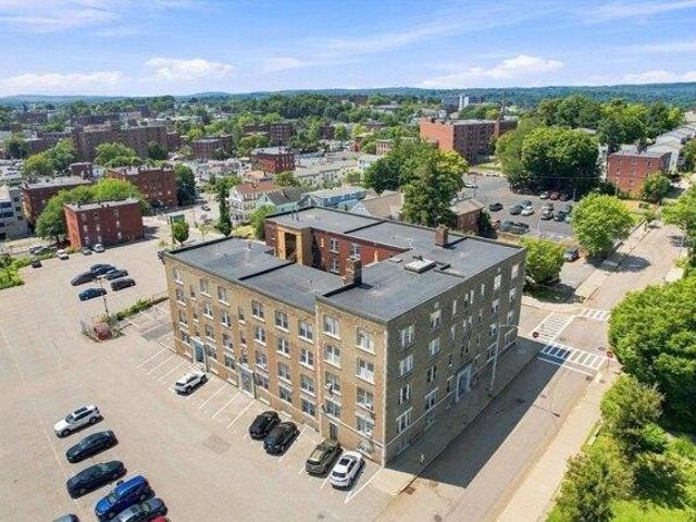 condo with 2 bedroom, Worcester MA ES105293243