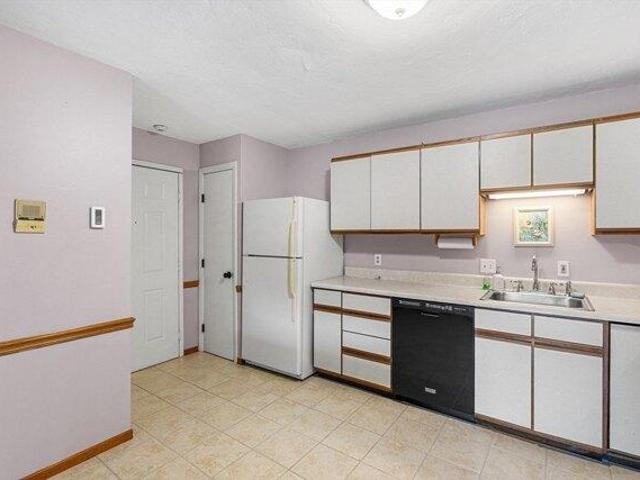 condo with 2 bedroom, Worcester MA ES105340772