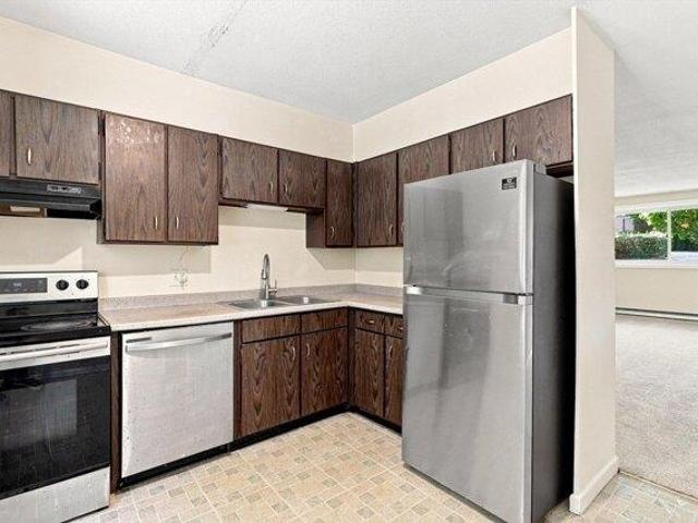 condo with 2 bedroom, Worcester MA ES105341143