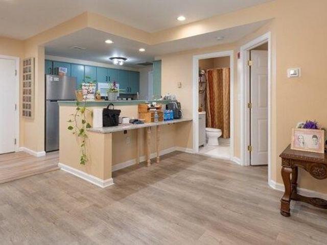 condo with 2 bedroom, Worcester MA ES105341308