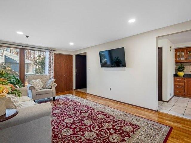 condo with 2 bedroom, Acton MA ES105353068