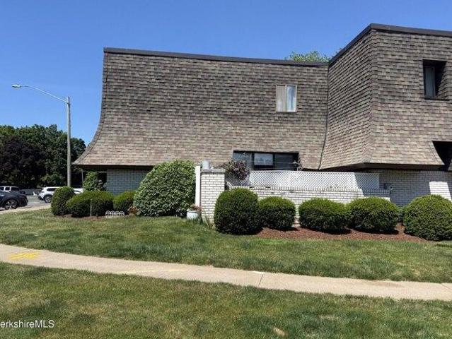 condo with 2 bedroom, Agawam MA ES104571414