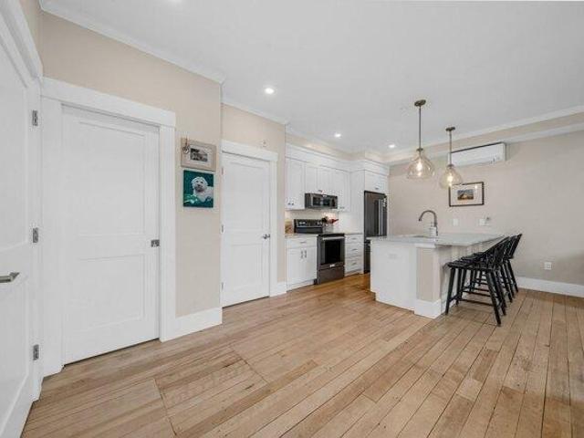 condo with 2 bedroom, Amesbury MA ES105494293
