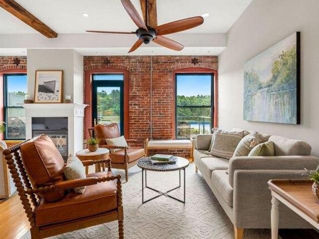 condo with 2 bedroom, Amesbury MA ES105497211