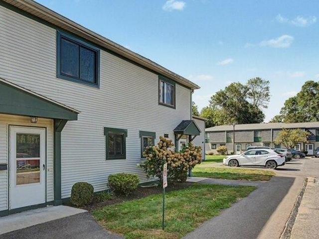 condo with 2 bedroom, Amherst MA ES105439720