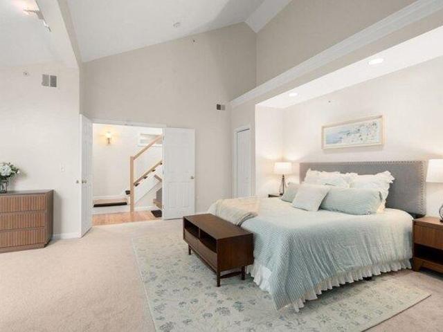 condo with 2 bedroom, Ashland MA ES105532903