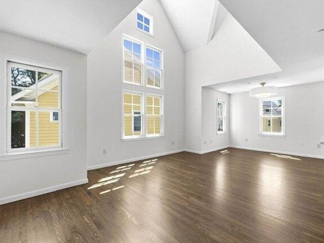 condo with 2 bedroom, Arlington MA ES105314494