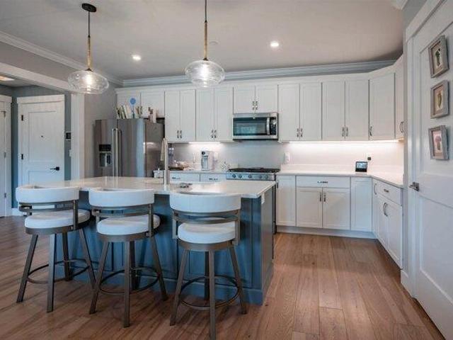condo with 2 bedroom, Atkinson NH ES105478479