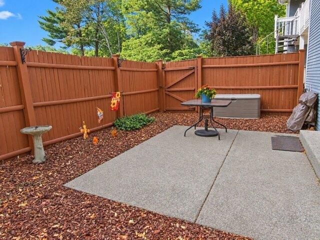 condo with 2 bedroom, Attleboro MA ES105532377