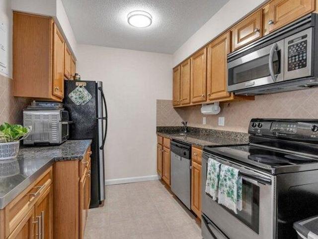 condo with 2 bedroom, Attleboro MA ES105534487