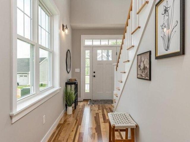 condo with 2 bedroom, Auburn NH ES105661178