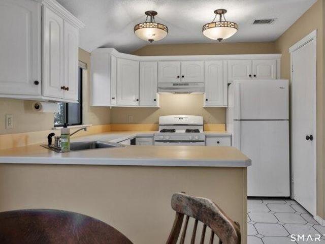 condo with 2 bedroom, Avon CT ES104569830