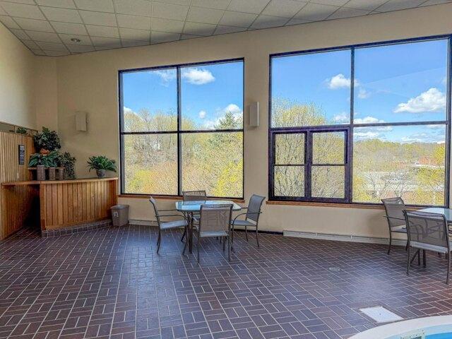 condo with 2 bedroom, Bangor ME ES105693899