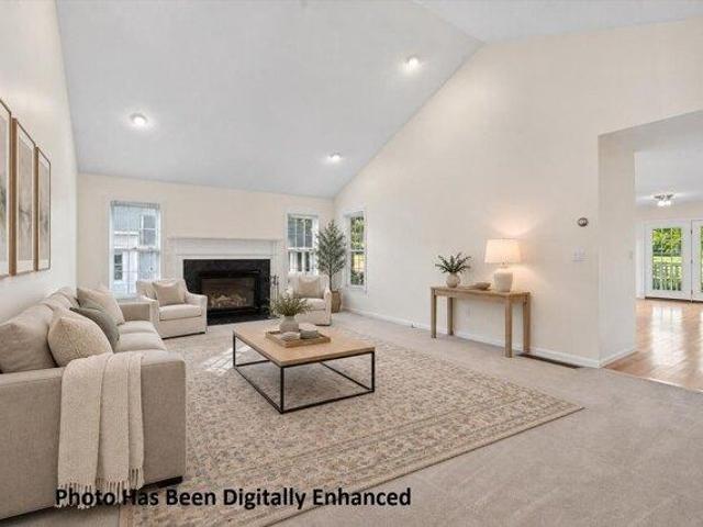condo with 2 bedroom, Bedford NH ES105578175