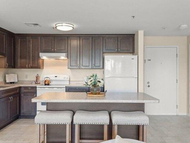 condo with 2 bedroom, Beverly MA DS103807478