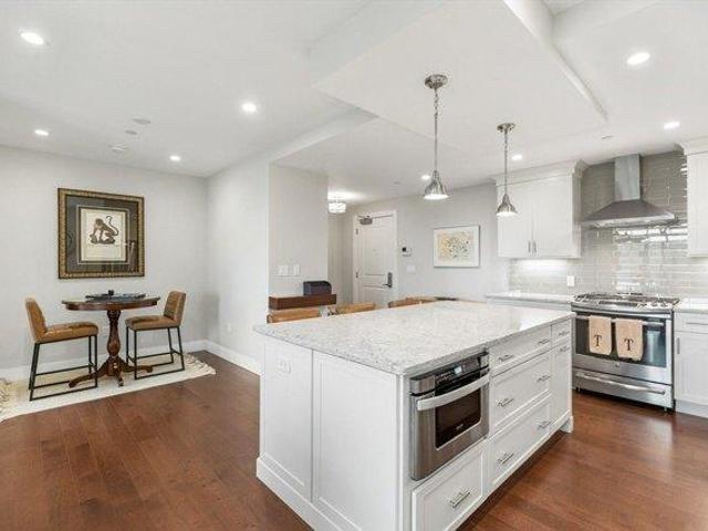 condo with 2 bedroom, Beverly MA ES105493218